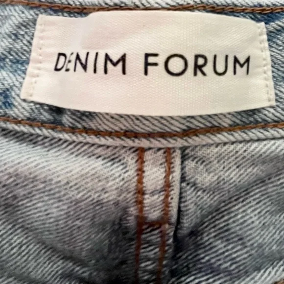 ARITZIA DENIM FORUM -THE FARRAH HIGH RISE WIDE LEG JEAN. Size: 29 - Picture 10 of 12